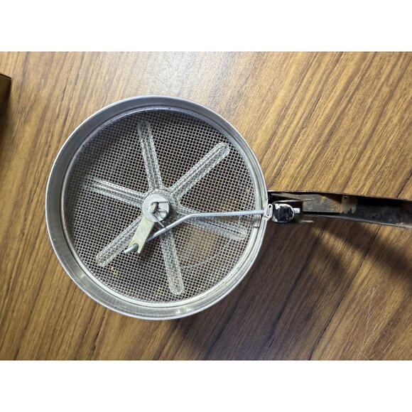 Vintage Foley Aluminum Food Mill Sifter Strainer Made In USA With Hand Crank - Picture 2 of 3